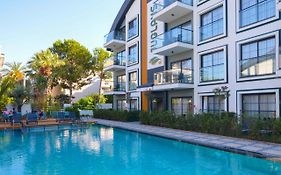 Juglans Suites